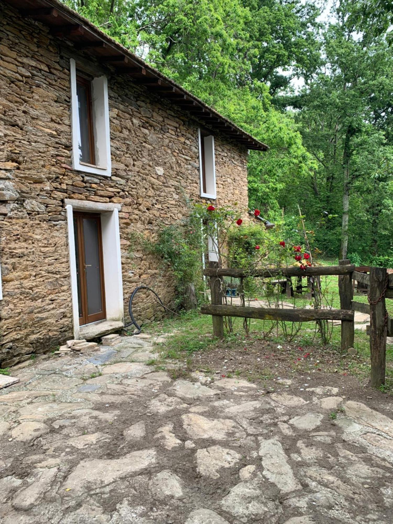 Maison d'hôtes Centro Trekking A Cavallo Monte Brugiana à Massa  Extérieur photo